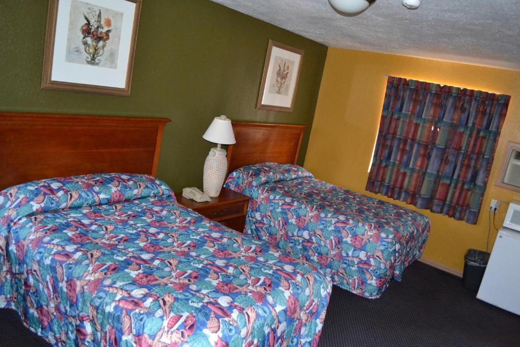 Atlantic Economy Inn Дейтона Бийч Стая снимка