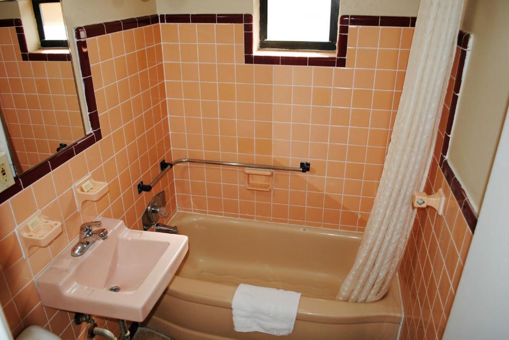 Atlantic Economy Inn Дейтона Бийч Стая снимка